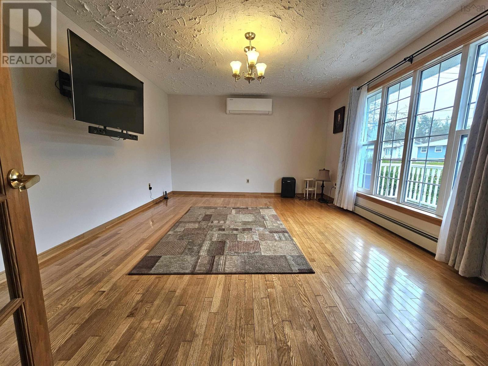 8 Stacey Avenue - 13
