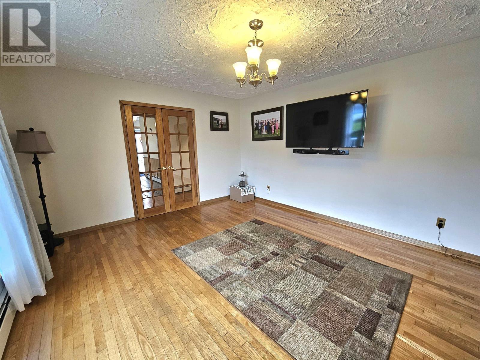 8 Stacey Avenue - 14