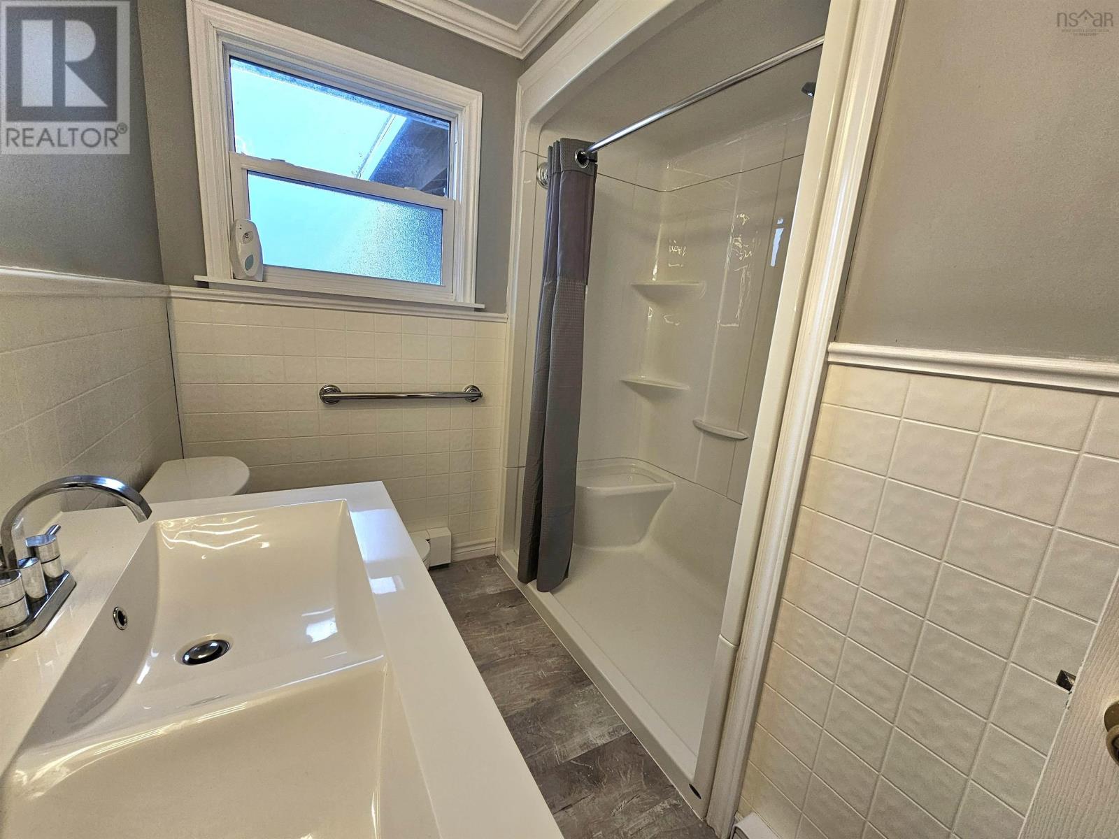 8 Stacey Avenue - Image 17