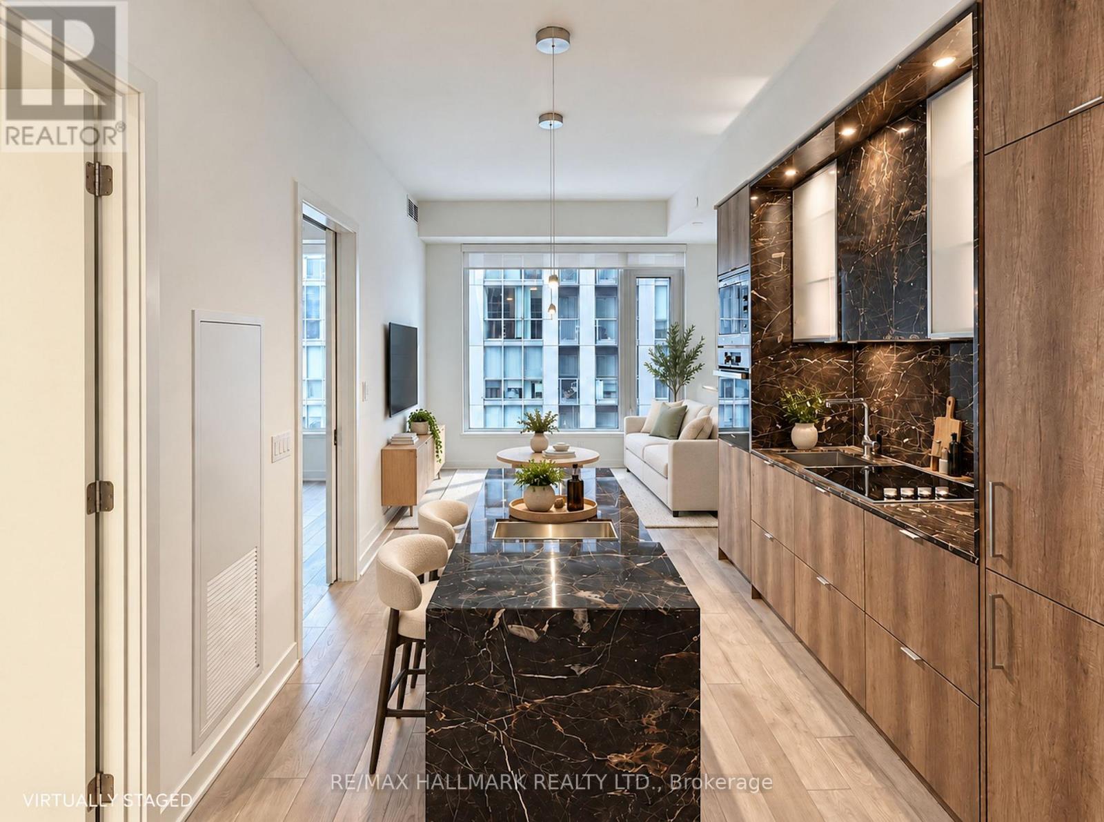 2006- 11 Yorkville Avenue, Toronto, ON photo 19