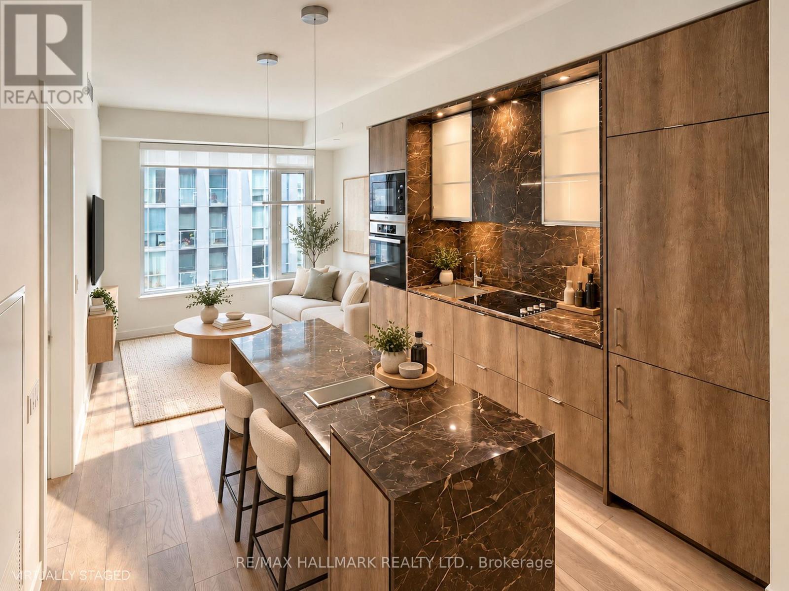 #2006 11 YORKVILLE AVENUE - 2