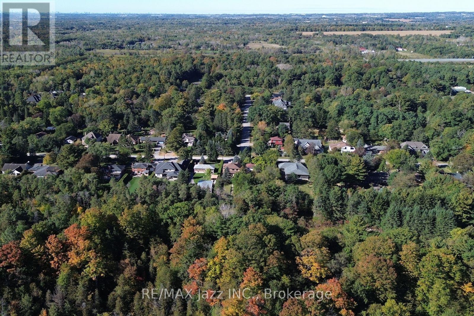 35 Ward Street, Whitby, ON photo 30