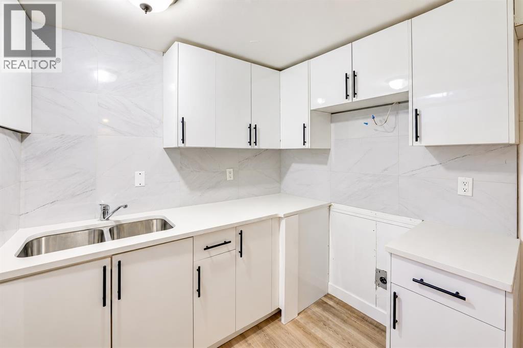 3131 Dover Crescent SE - 20
