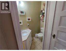 409 3rd Avenue W, Meadow Lake, SK S9X1B8 Photo 9