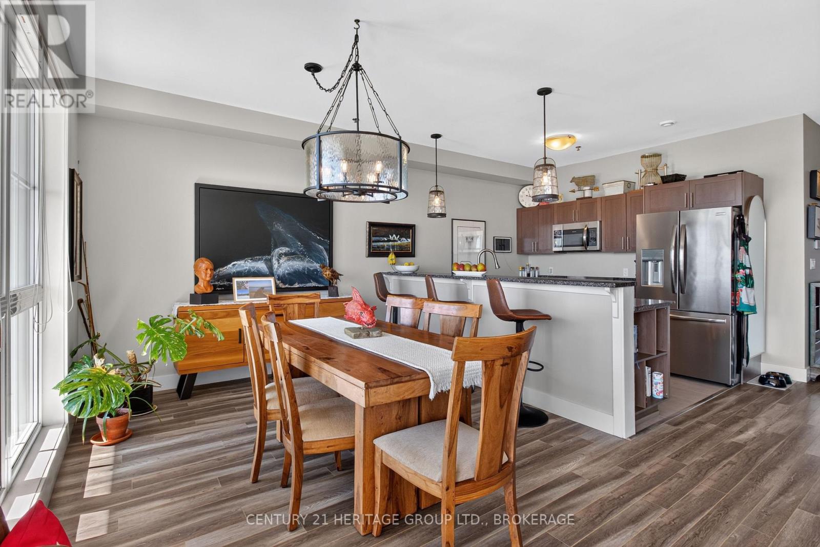 #409 130 WATER STREET - 14