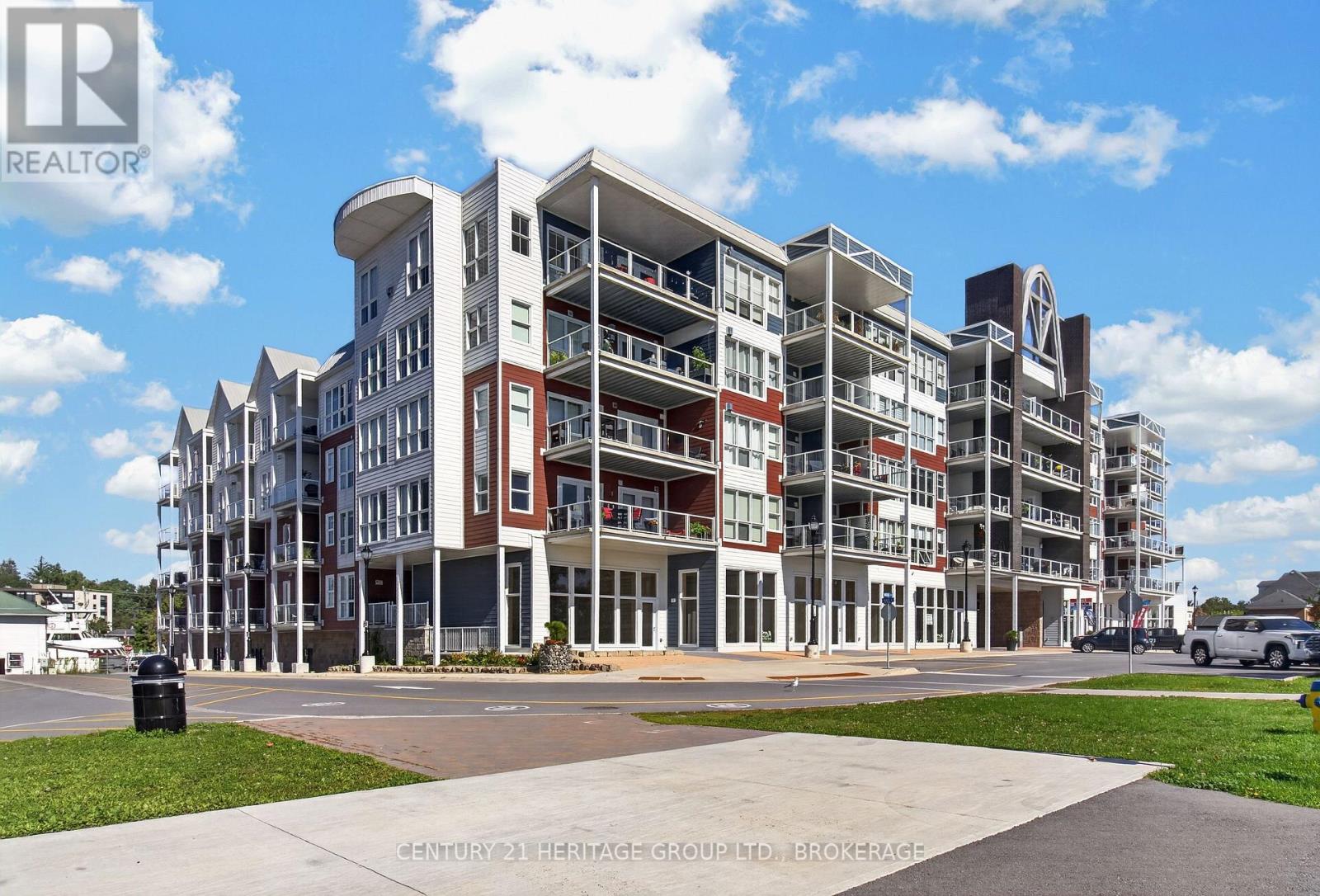 #409 130 WATER STREET - 33