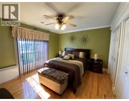 Living room - 56 Des Gouverneurs Street, Edmundston, NB E3V4H5 Photo 8