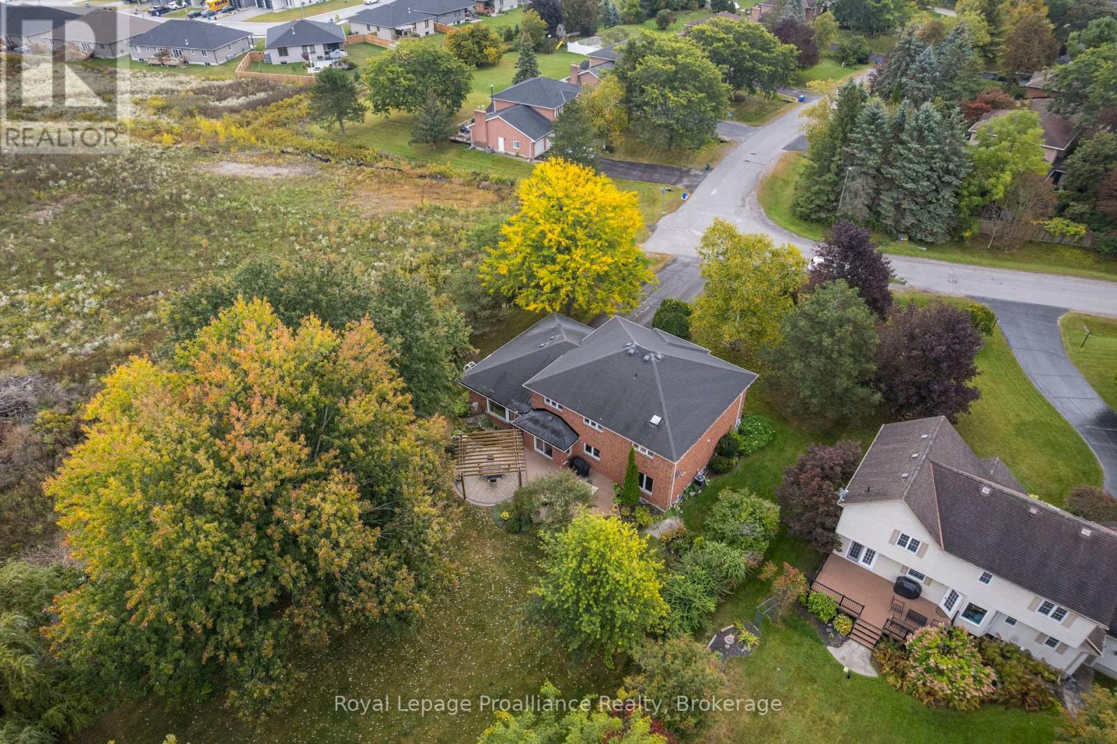 27 Hastings Park Drive, Belleville, ON photo 10
