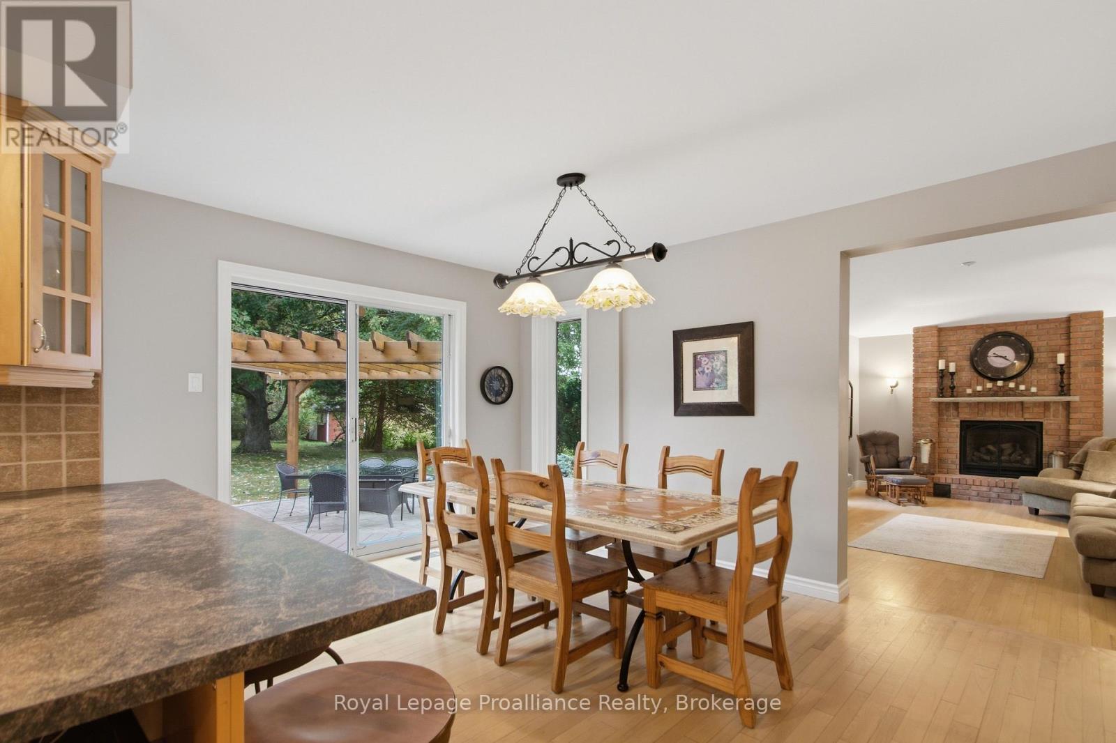 27 HASTINGS PARK DRIVE - 23