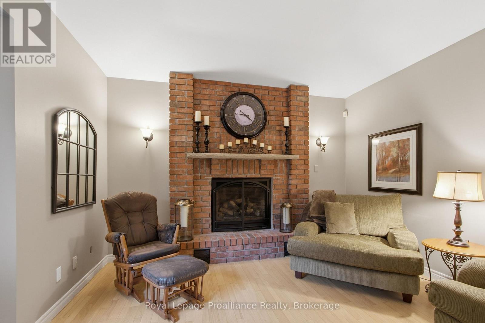 27 Hastings Park Drive, Belleville, ON photo 26