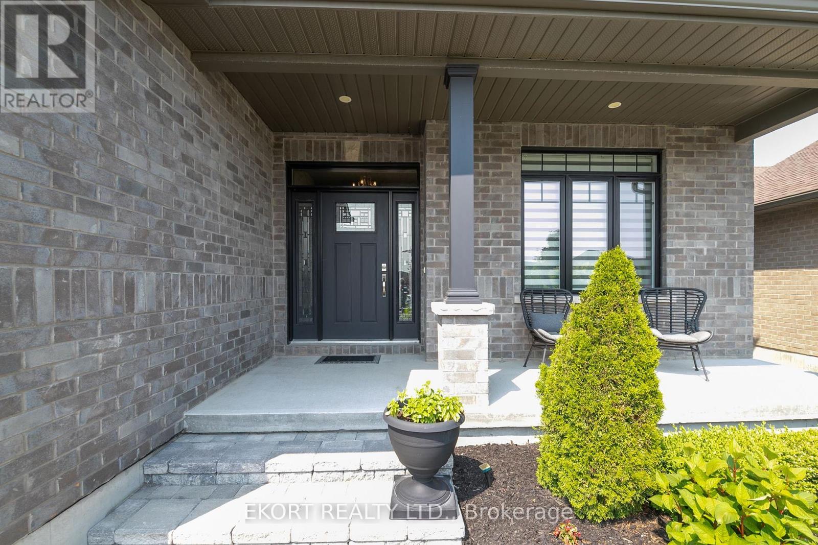 61 HAMPTON RIDGE DRIVE, Belleville — photo 3