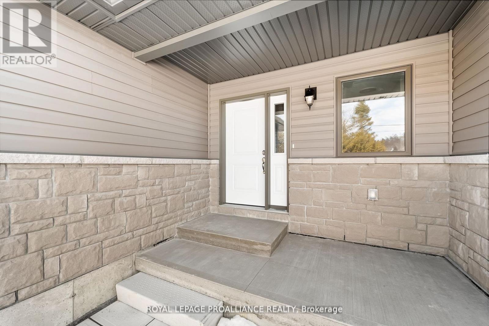 Blk 14-218 Homewood Avenue, Trent Hills, ON