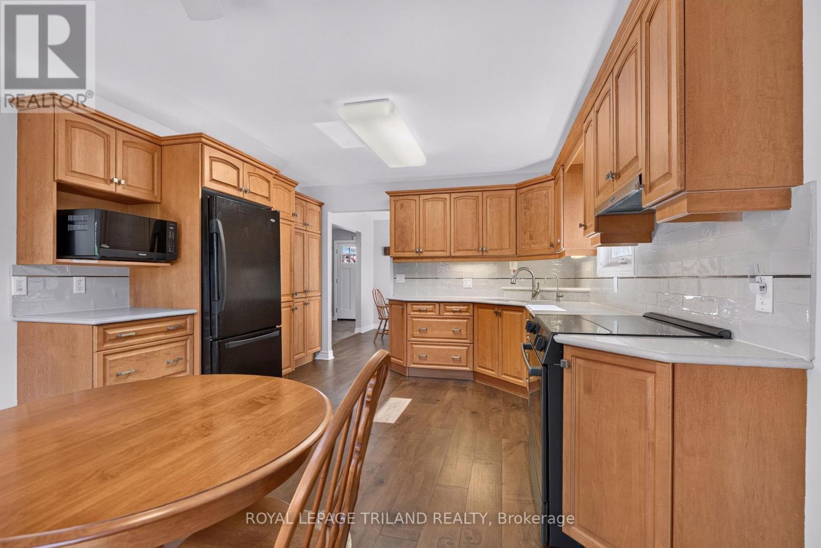45 PARKVIEW DRIVE - 14