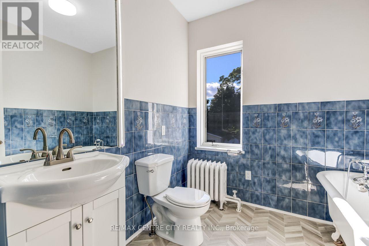 20 ALMA STREET - 27