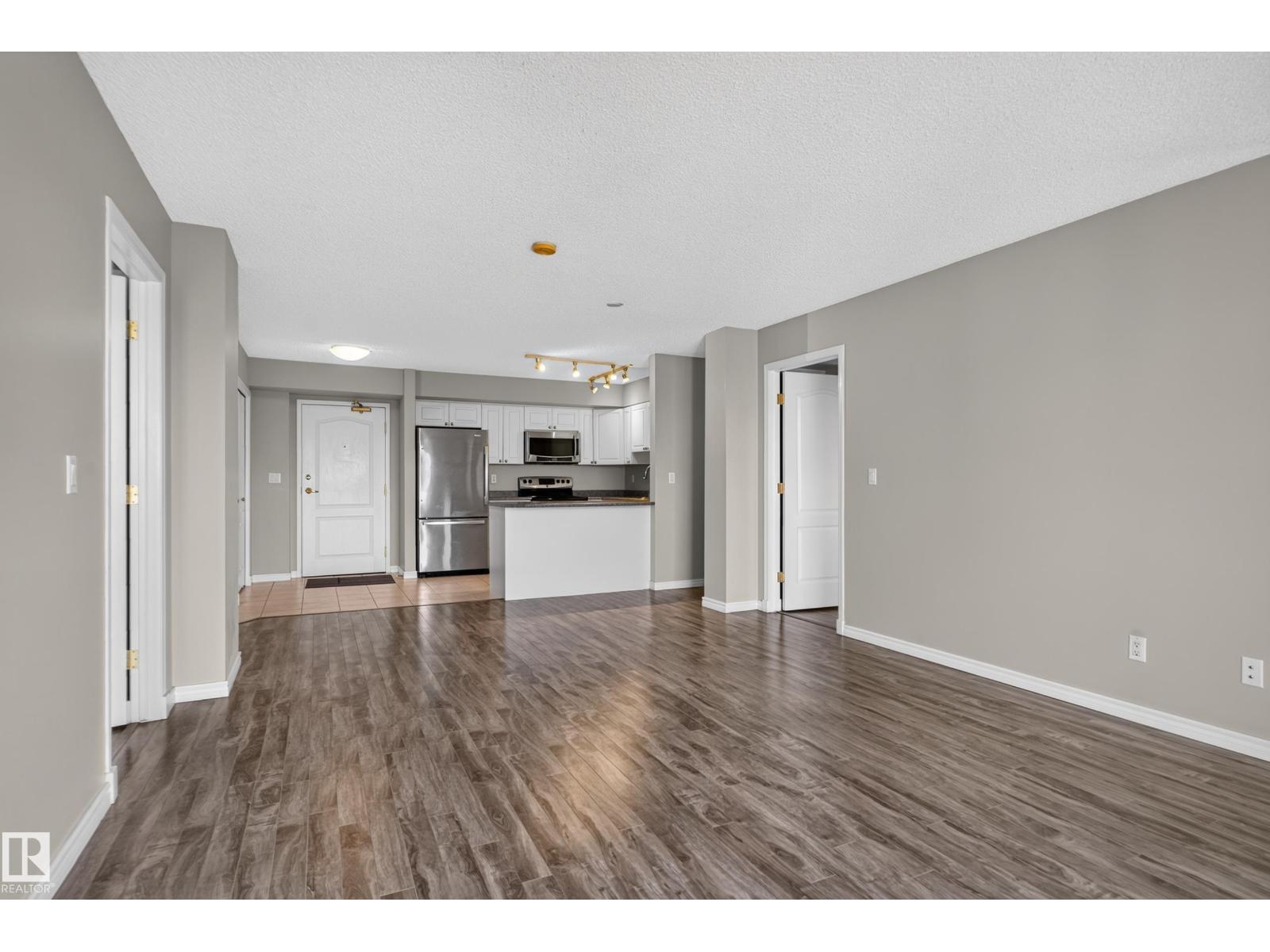 #1106 10909 103 AV NW - 10