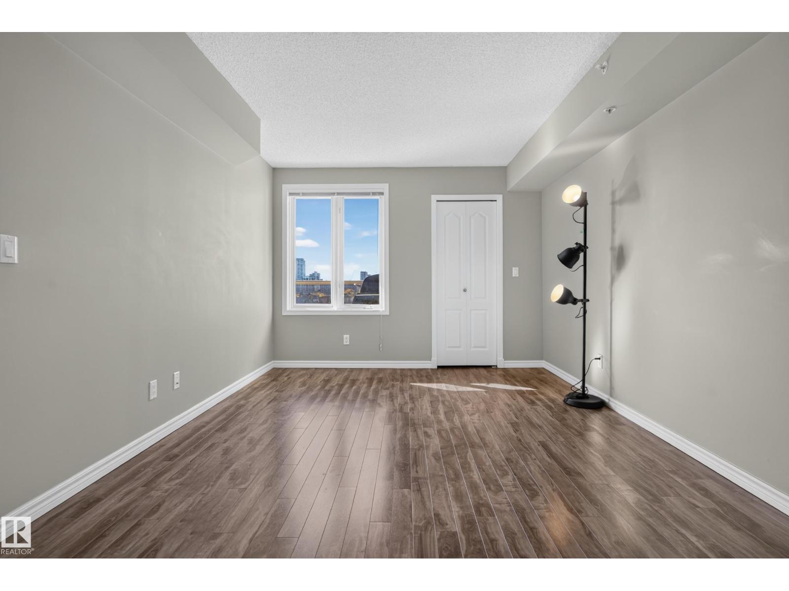 #1106 10909 103 AV NW - 18
