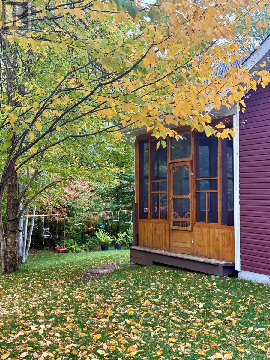 2A Riverside Drive - 44