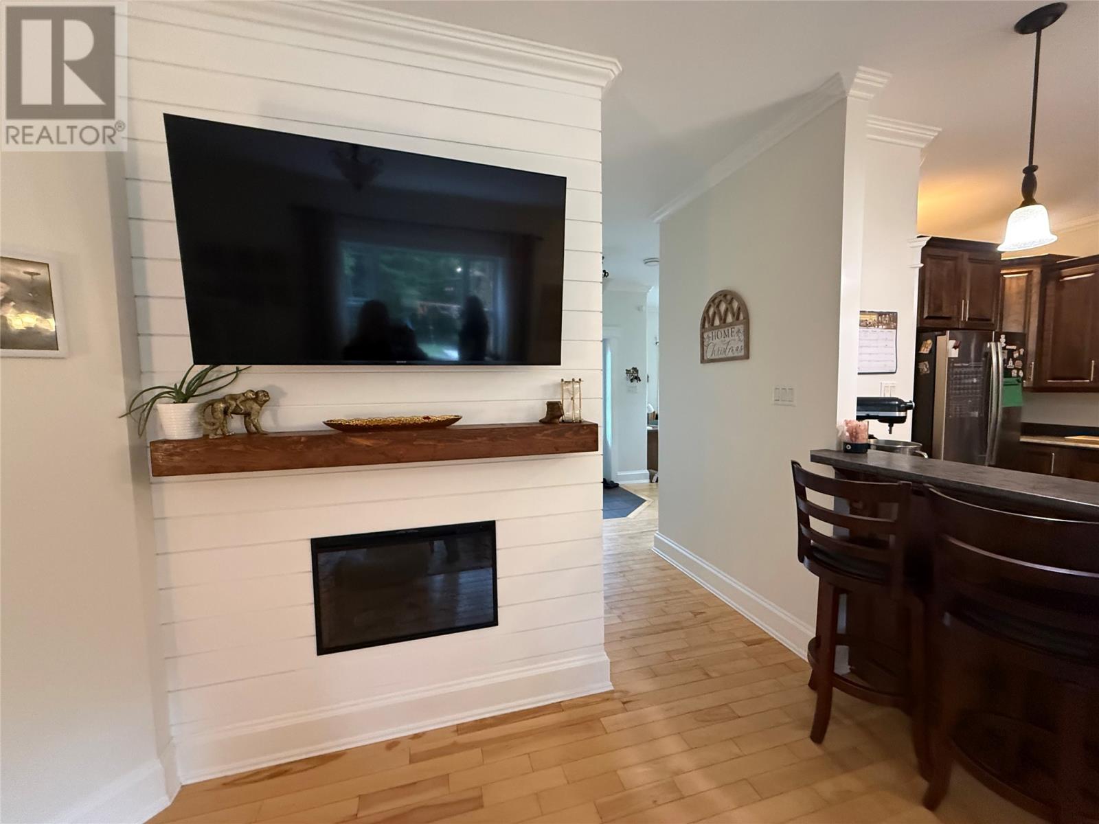 2A Riverside Drive - 9
