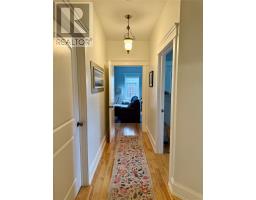 2A Riverside Drive thumbnail 16