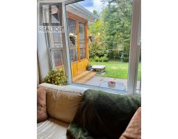 2A Riverside Drive thumbnail 29