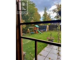 2A Riverside Drive thumbnail 33