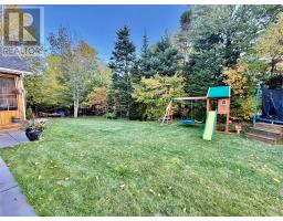 2A Riverside Drive thumbnail 36