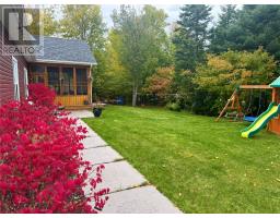 2A Riverside Drive thumbnail 43