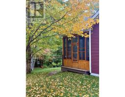 2A Riverside Drive thumbnail 44