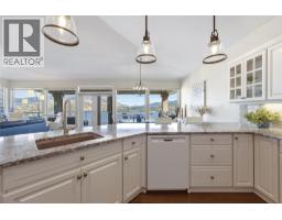 5pc Ensuite bath - 8014 Whitestone Drive Unit# 3, Coldstream, BC V1B3M2 Photo 8