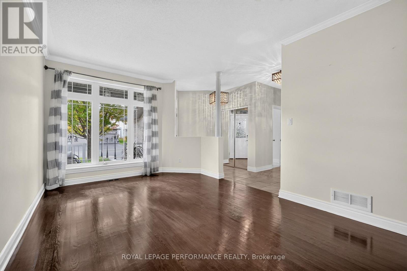 149 TOPAZE CRESCENT - Image 10