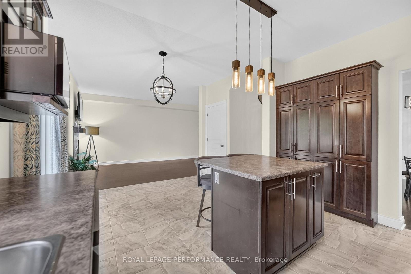 149 TOPAZE CRESCENT - Image 17