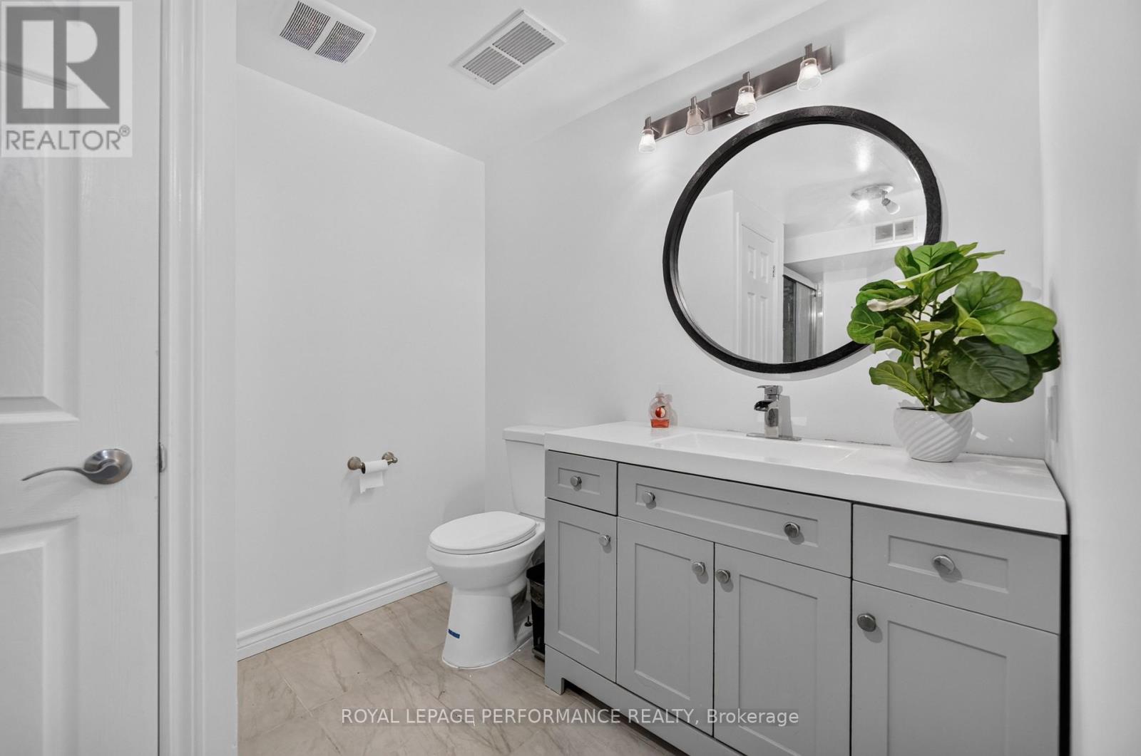 149 TOPAZE CRESCENT - Image 44