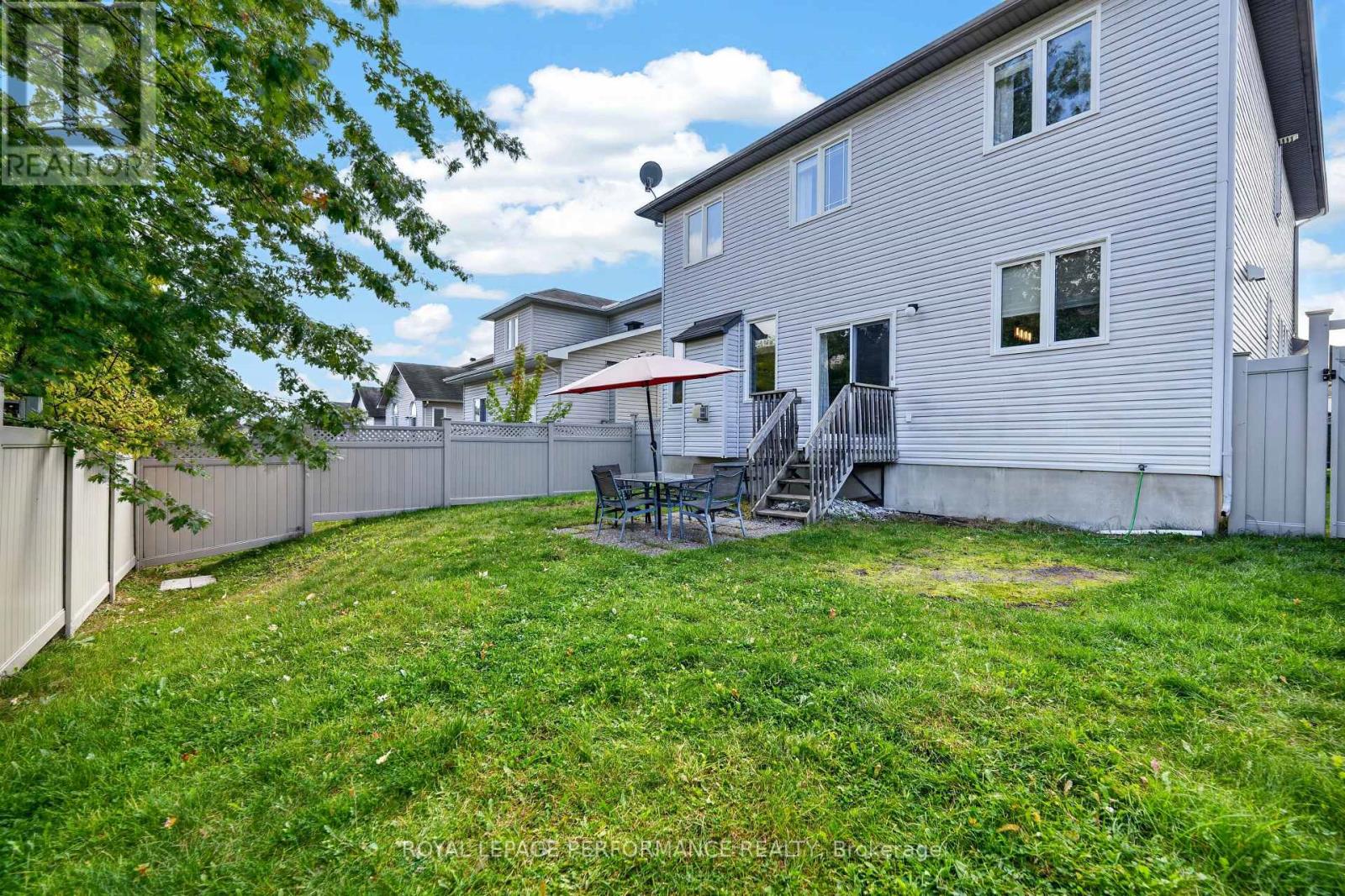 149 TOPAZE CRESCENT - 48