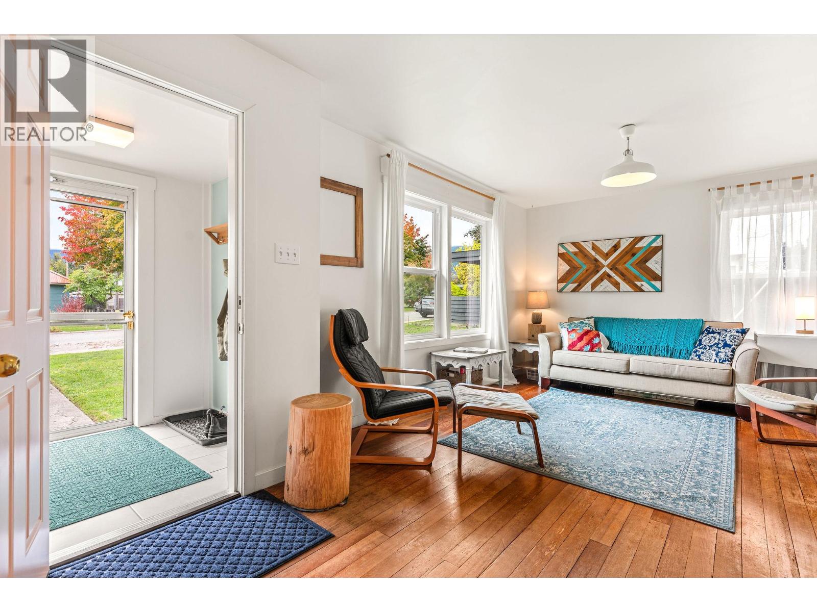 500 Sixth Street E - 20