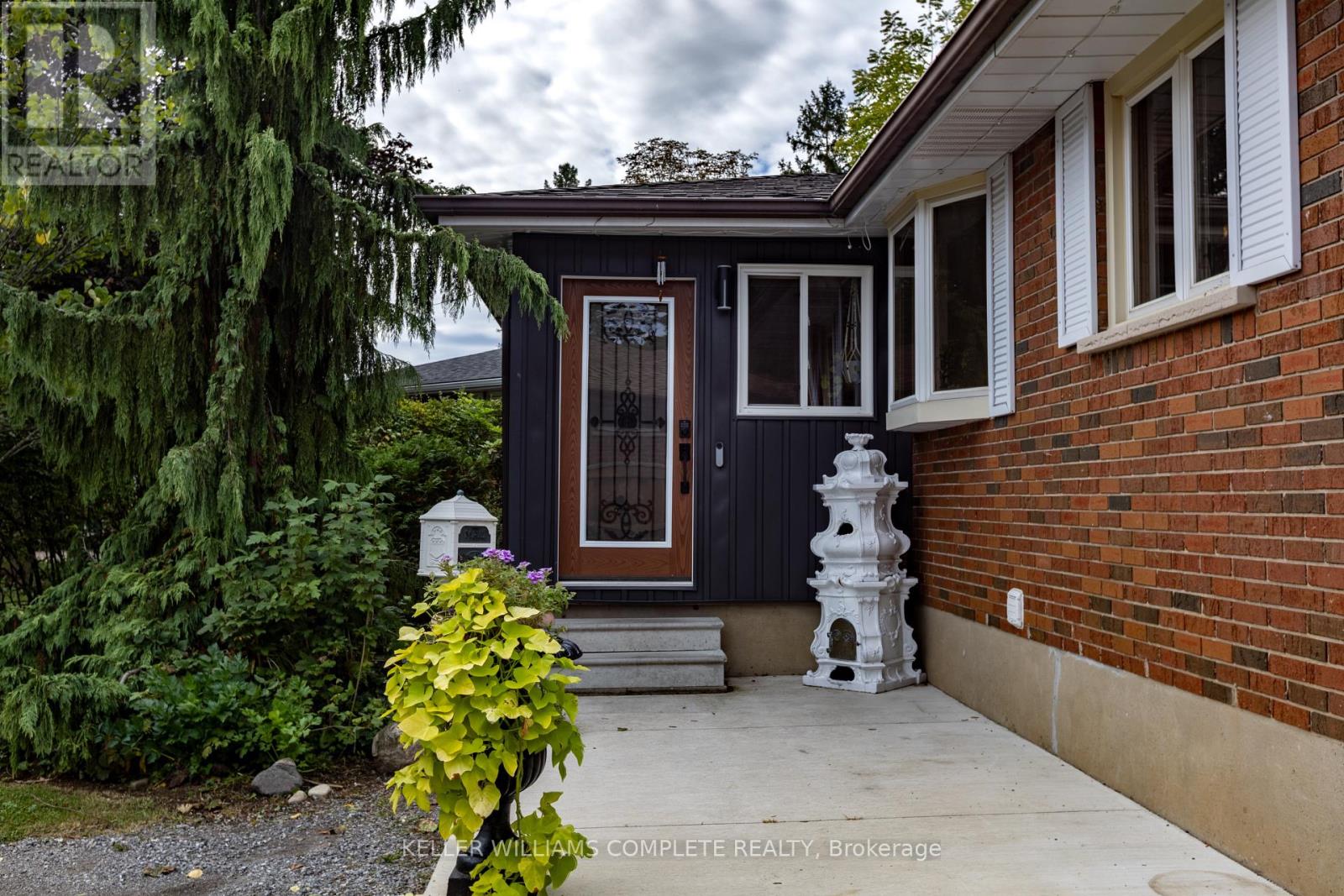 9 GLEN AVENUE - 1