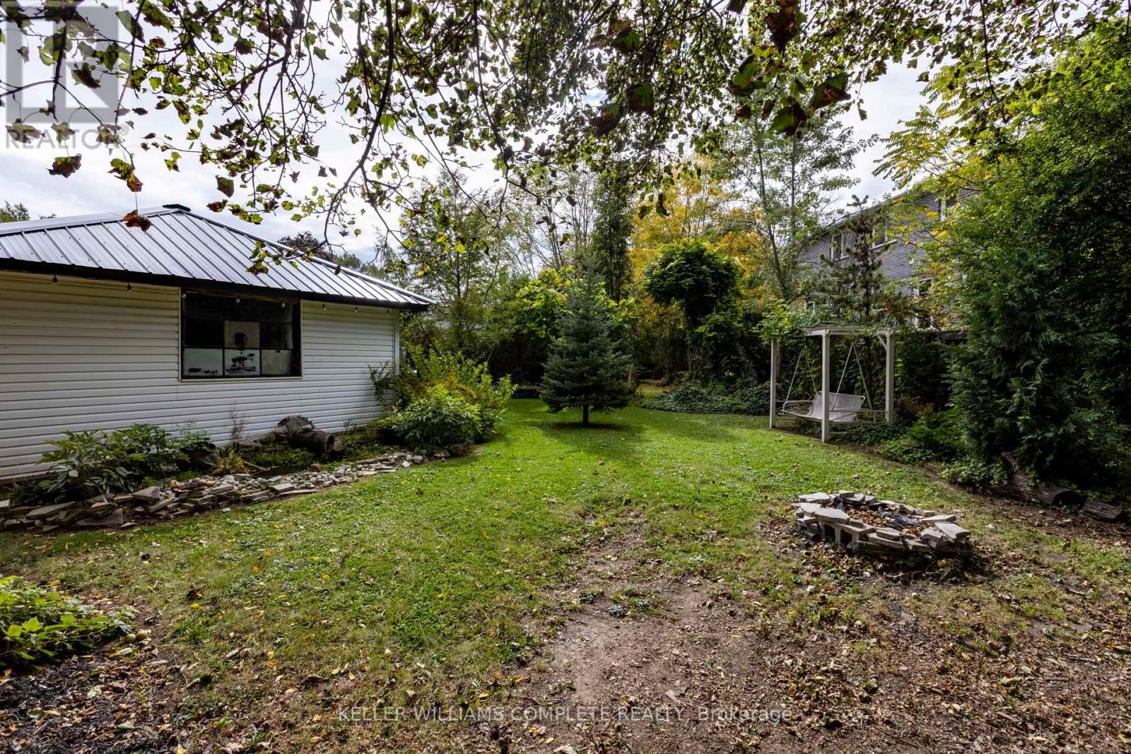 9 GLEN AVENUE - 10