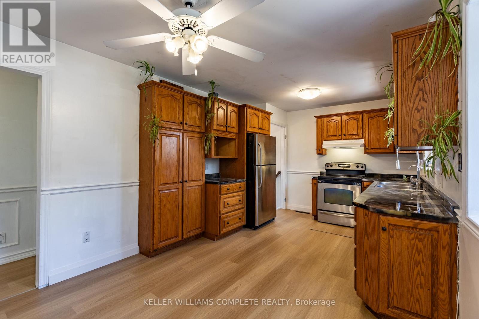 9 GLEN AVENUE - Image 16