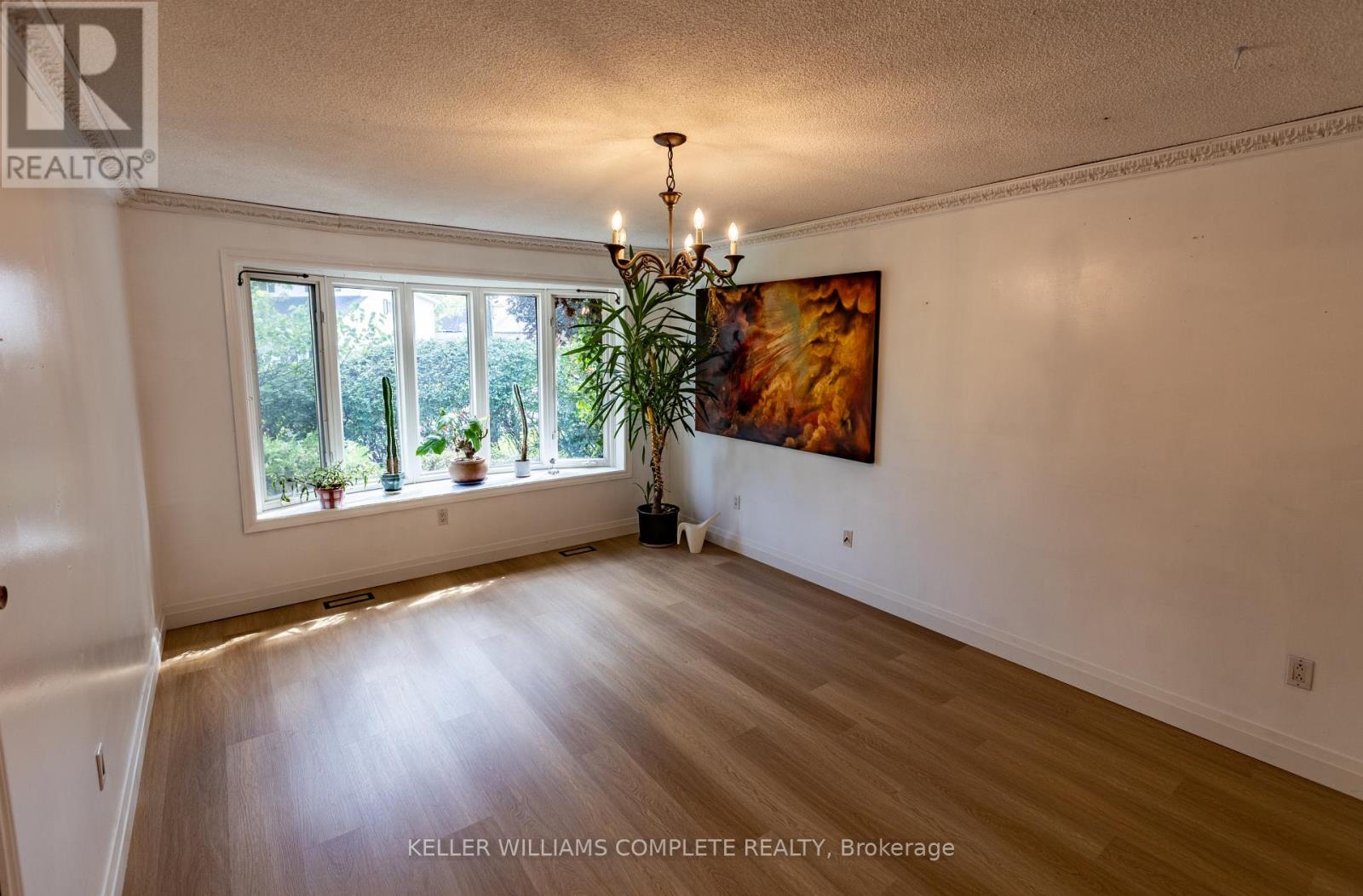 9 GLEN AVENUE - Image 21