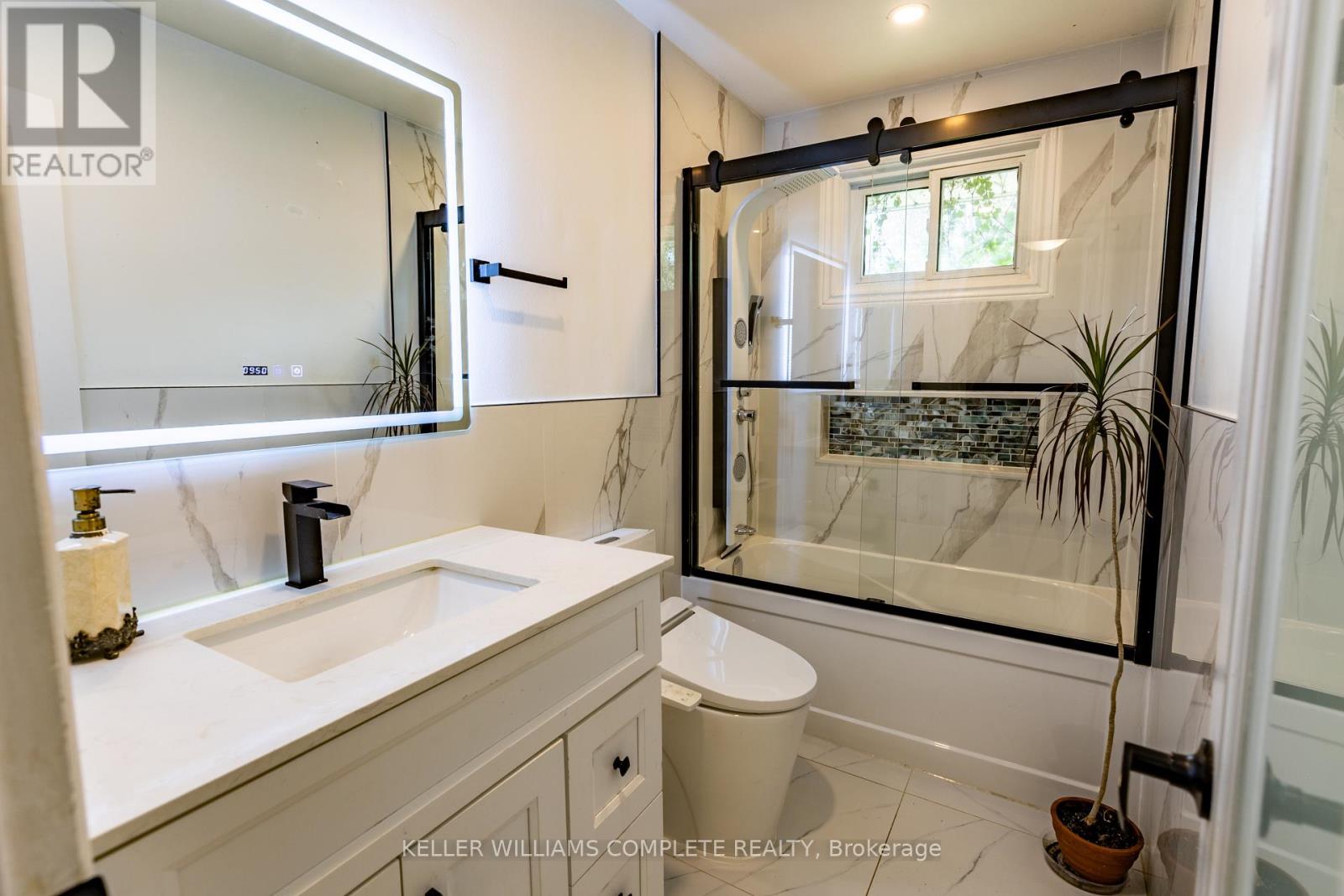 9 GLEN AVENUE - 25