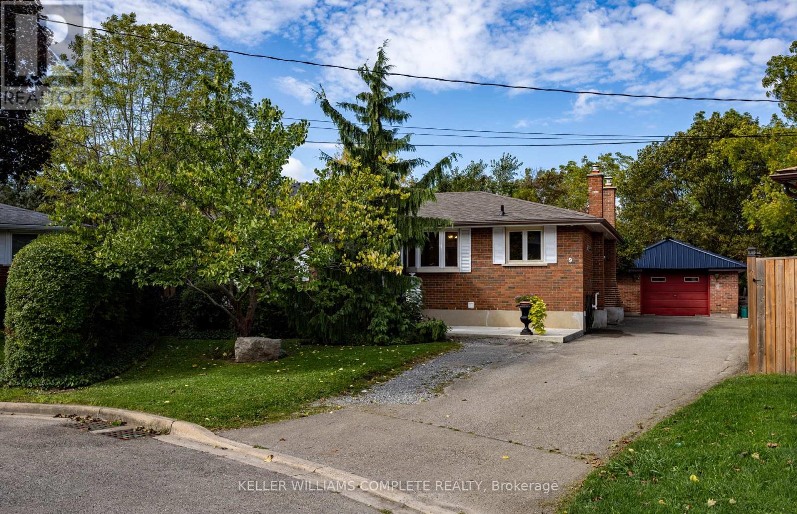 9 GLEN AVENUE - 3