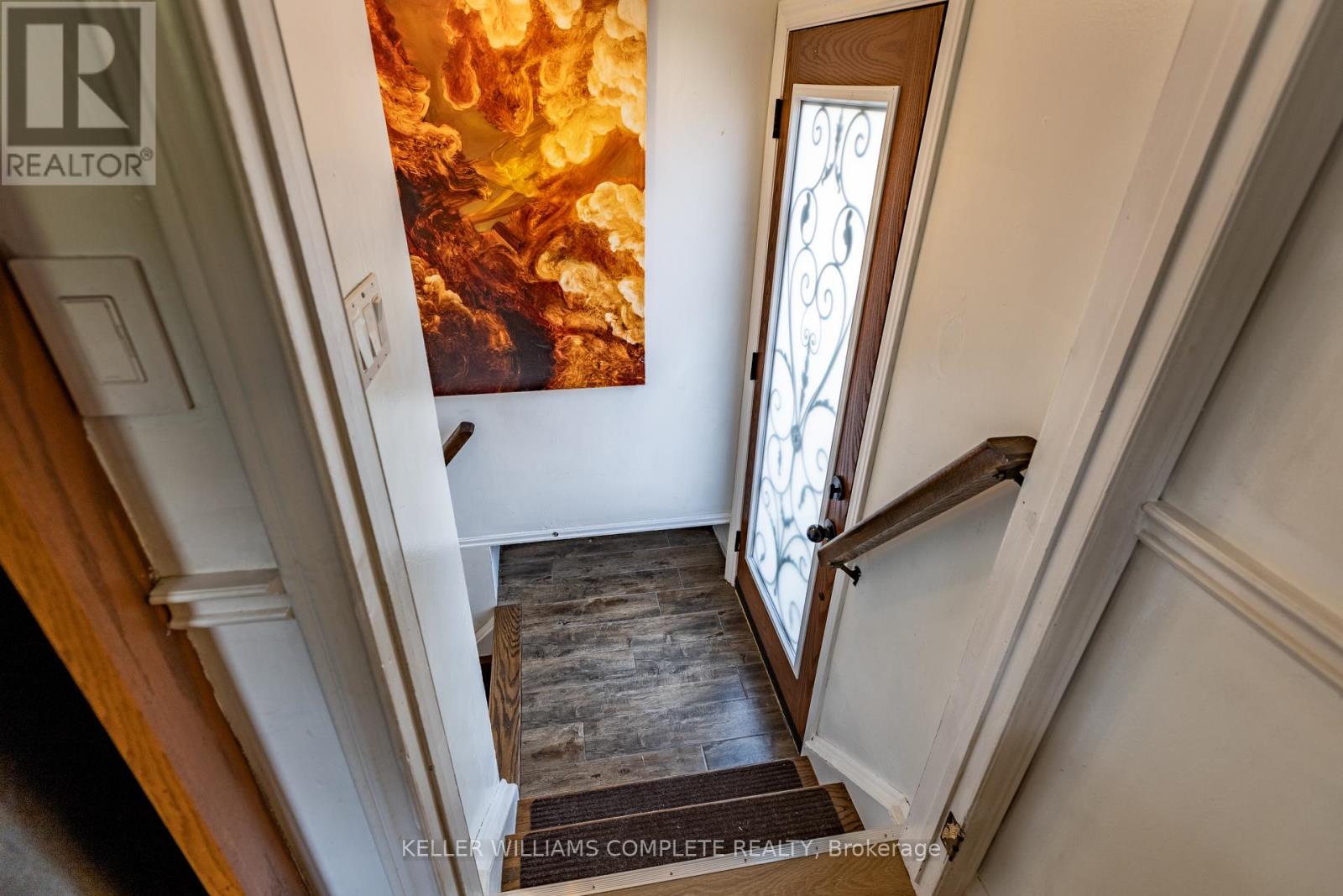 9 GLEN AVENUE - 32