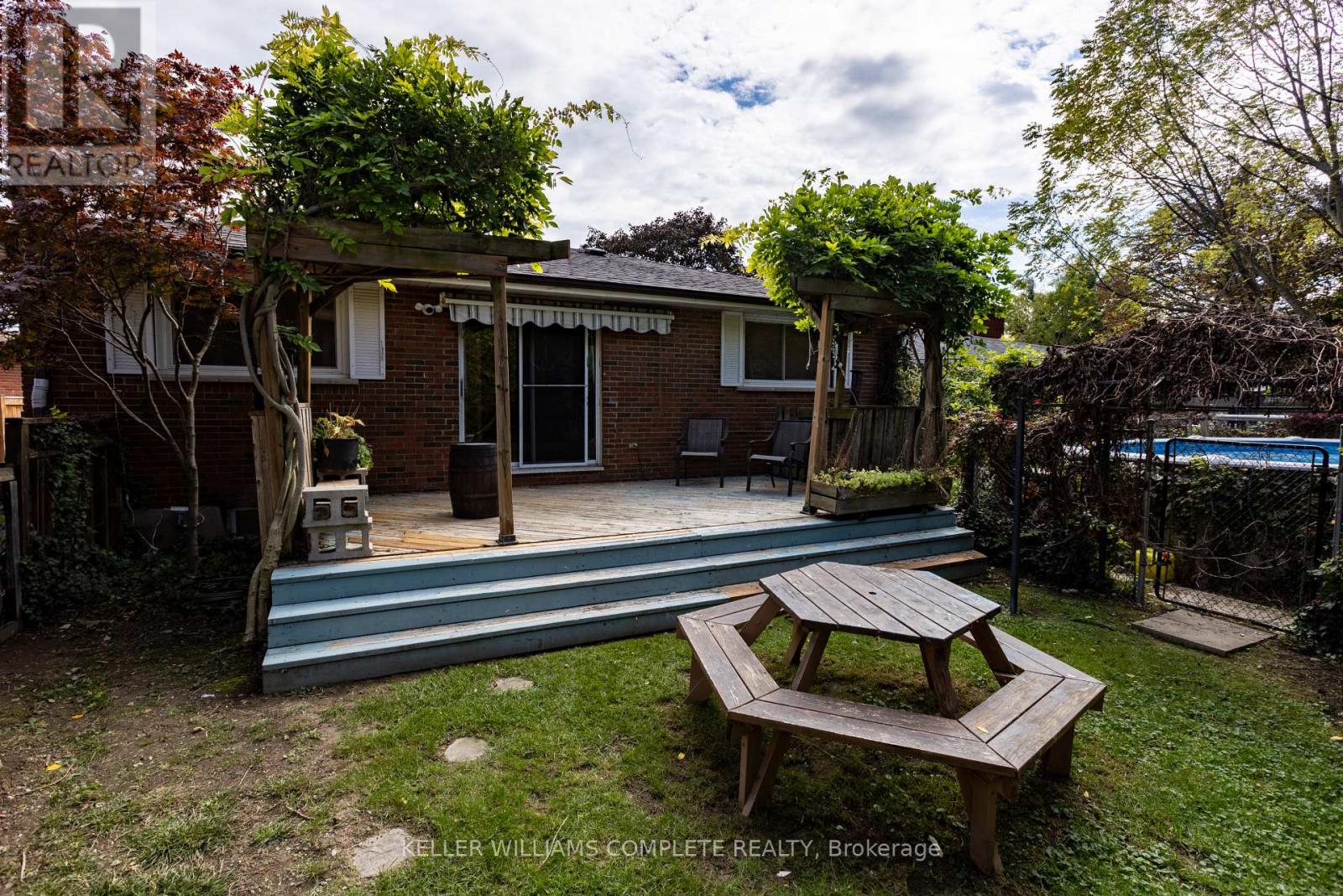 9 GLEN AVENUE - 5