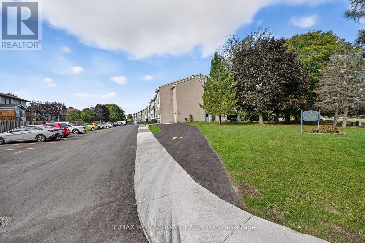#209 820 LAURIER BOULEVARD - Image 28