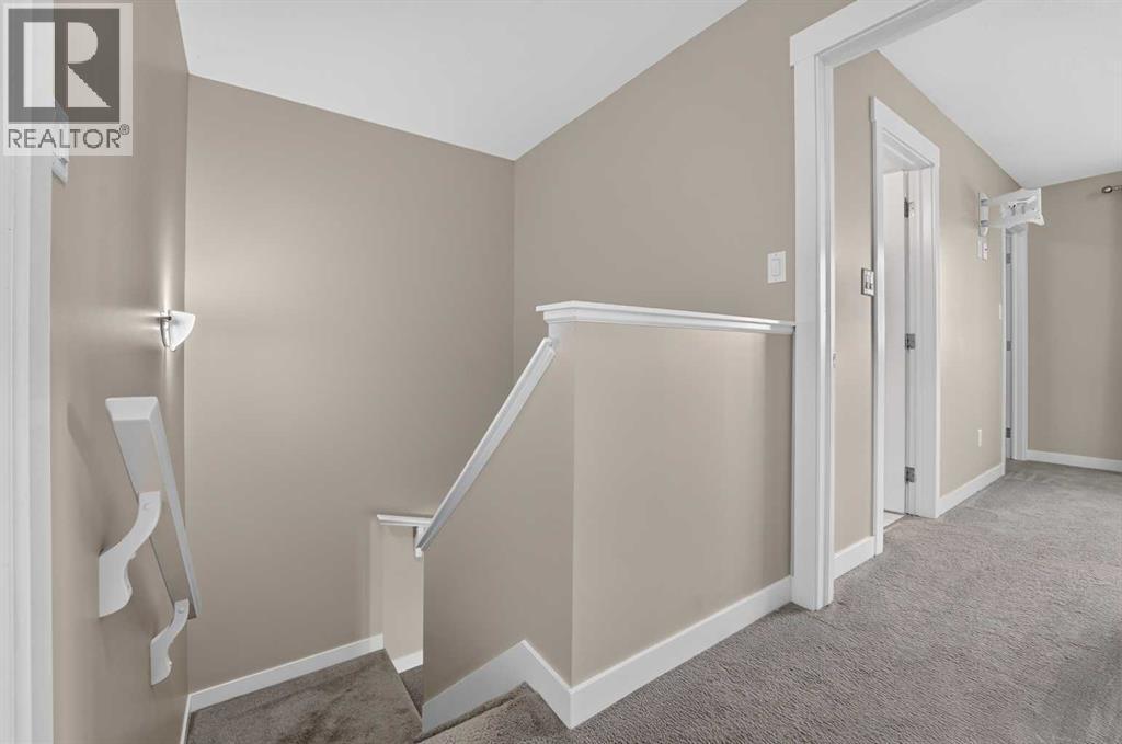 285 Coalbanks Boulevard W - 21