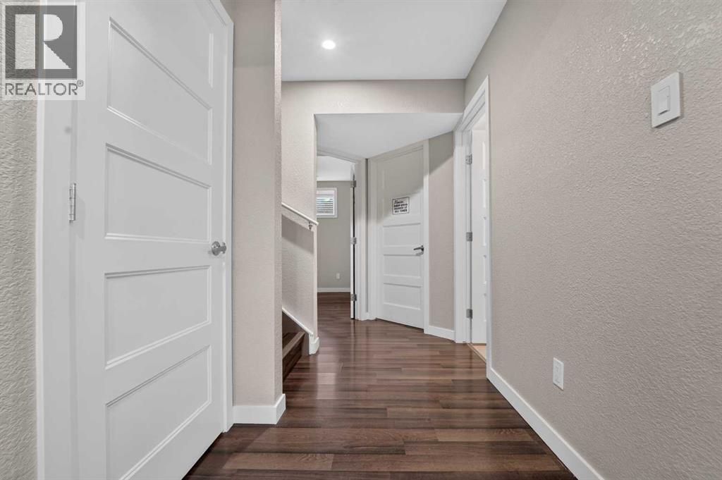 285 Coalbanks Boulevard W - 37