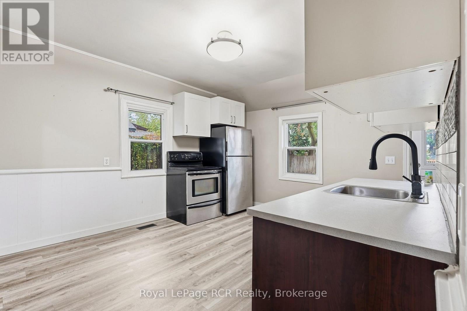 234 ELMA STREET E - 7