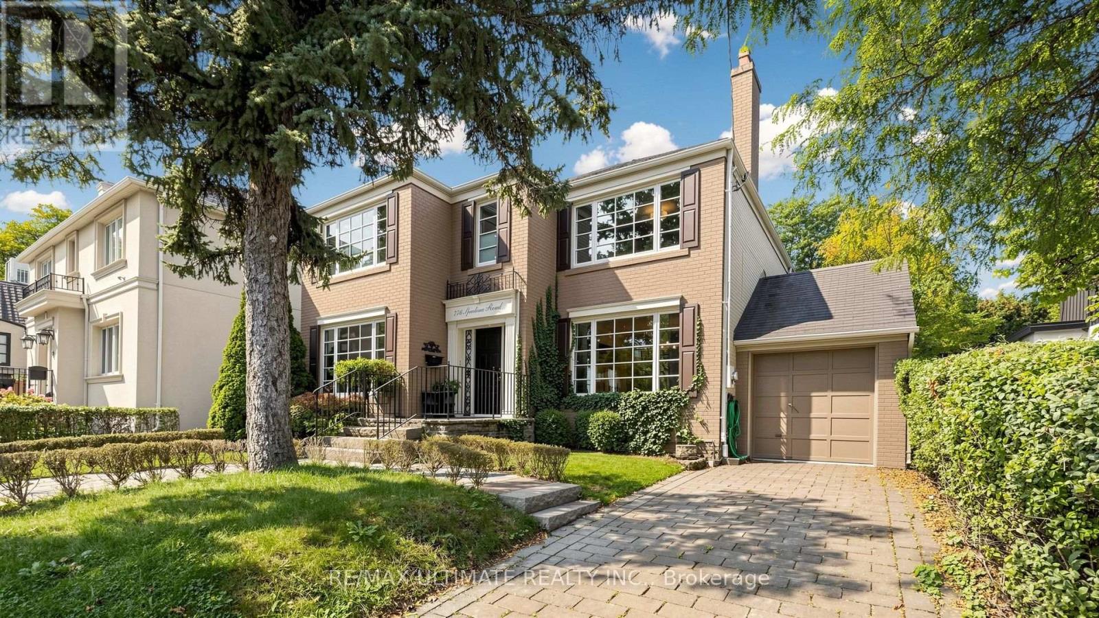 Photo of 776 Spadina Road