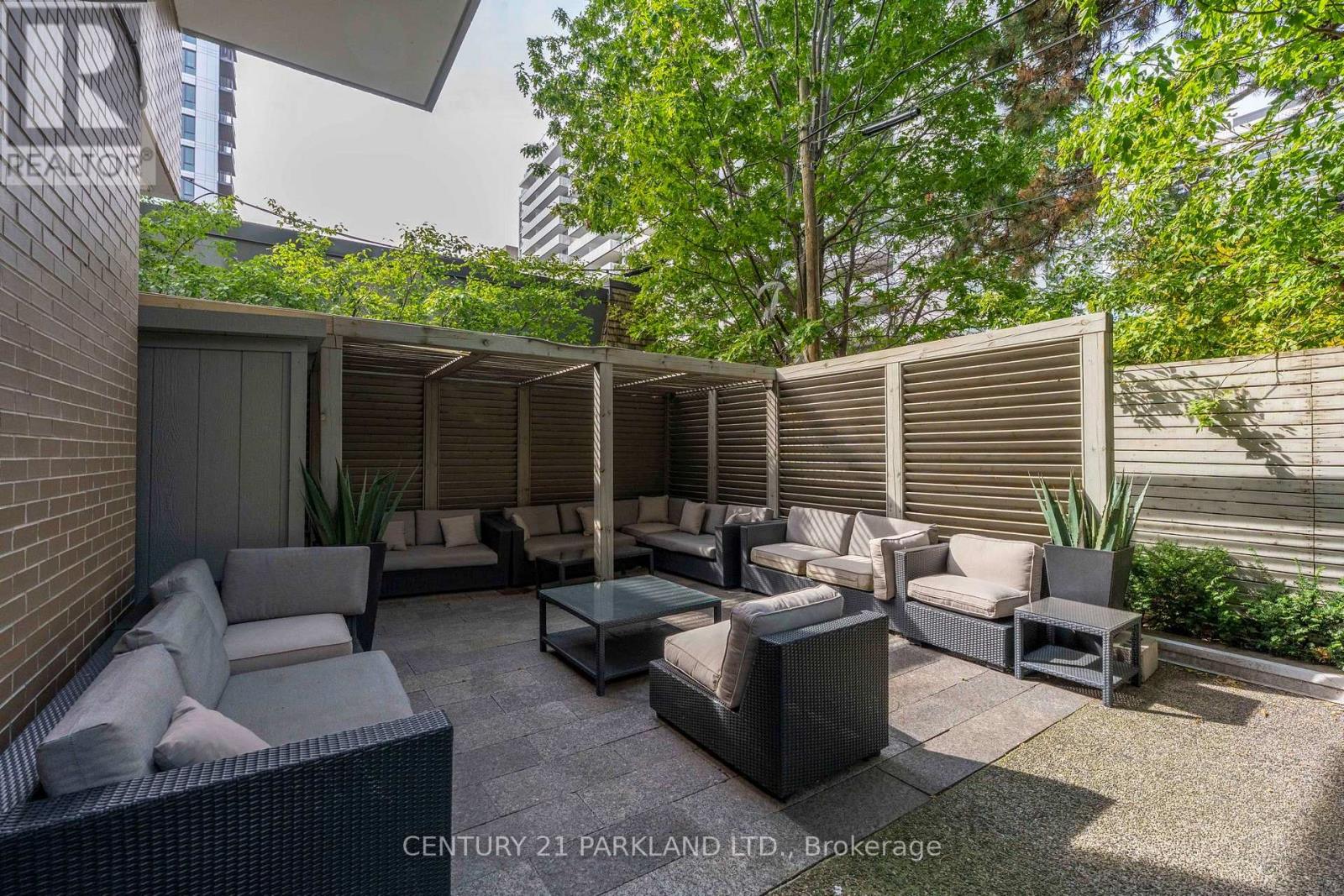 #707 68 MERTON STREET - 27