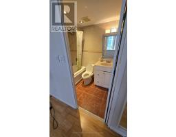 2604 - 633 Bay Street, Toronto, ON M5G2G4 Photo 8