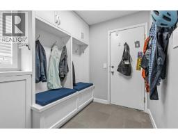 4pc Bathroom - 107 Edgebrook Circle Nw, Calgary, AB T3A5A4 Photo 15